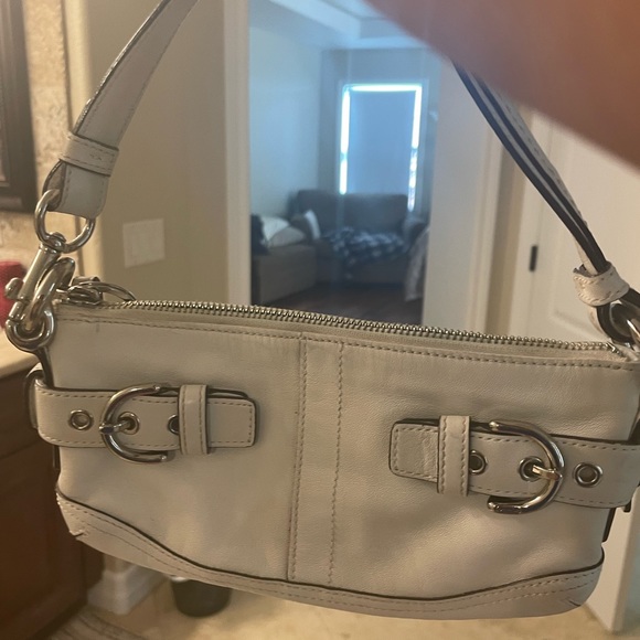 Coach small white bag‼️SOLD‼️‼️ - Picture 3 of 4